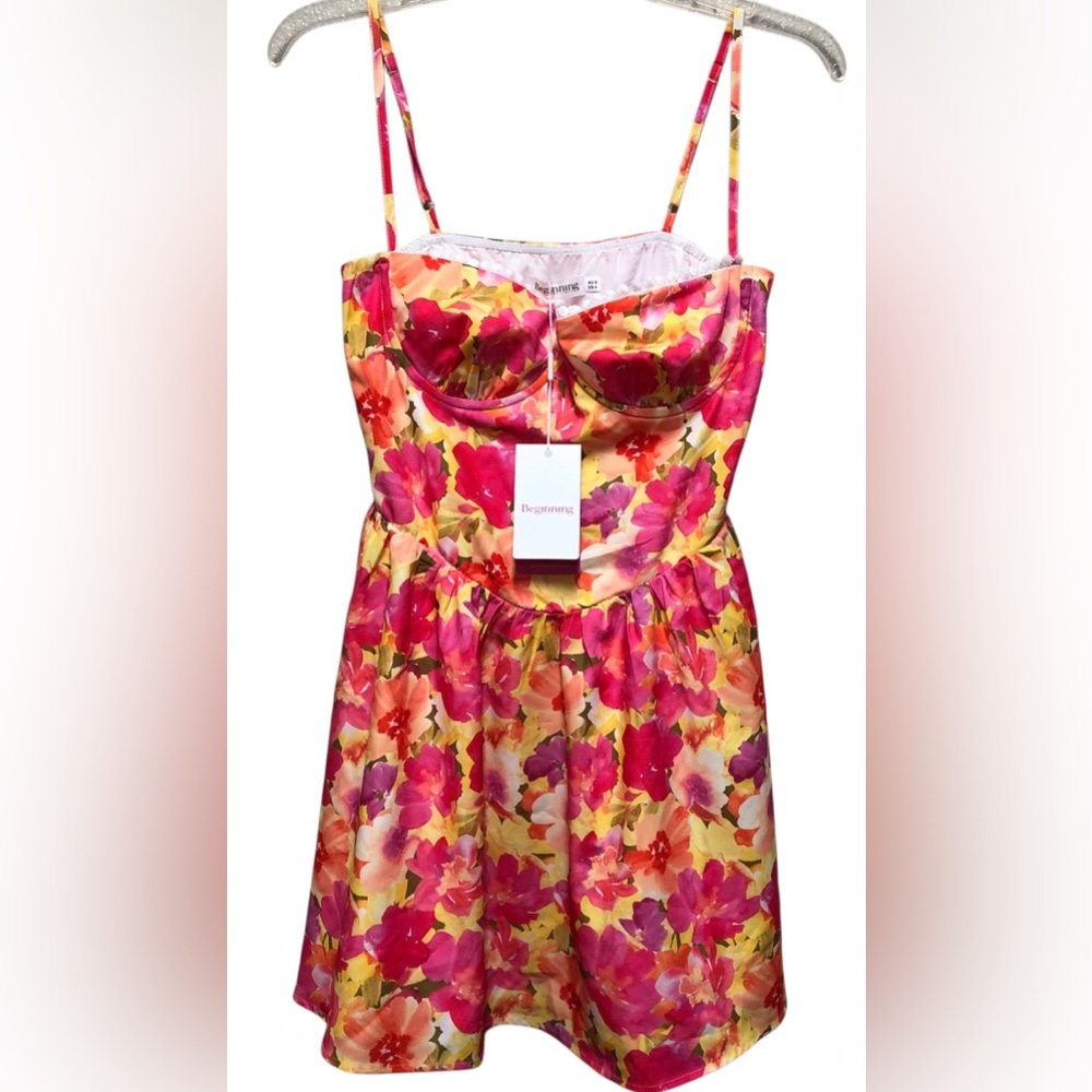Beginning N.W.T. Charming Floral Colorful  Boutique Dress Pink‎ /Yellow Size 4